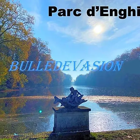 Bulle D Evasion Pres De Pairi Daiza Bed and breakfast