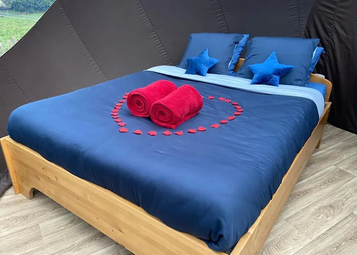 Bulle D Evasion Pres De Pairi Daiza Bed & Breakfast